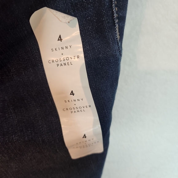 Isabel Maternity by Ingrid & Isabel Crossover Skinny Jeans size 4 NWT - Picture 8 of 15